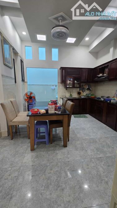 NHÀ HẺM XE HƠI,KHU LÊ VĂN QUỚI GÁP TÂN PHÚ 4 TẦNG ,60M2,KO LỘ GIỚI 4PN,NGAY 4 XÃ - 1