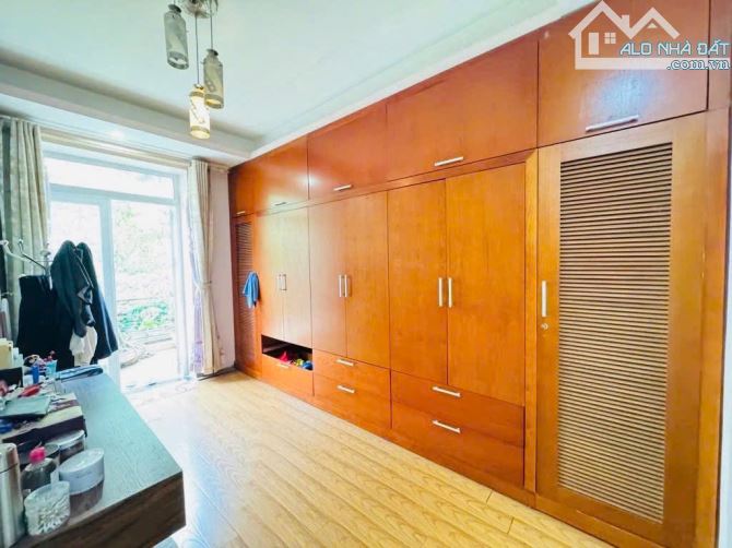 HIẾM - NHÀ MẶT PHỐ LINH LANG 84M2 - MẶT TIỀN RỘNG 7M - KHU NGOẠI GIAO KINH DOANH ĐỈNH - 1