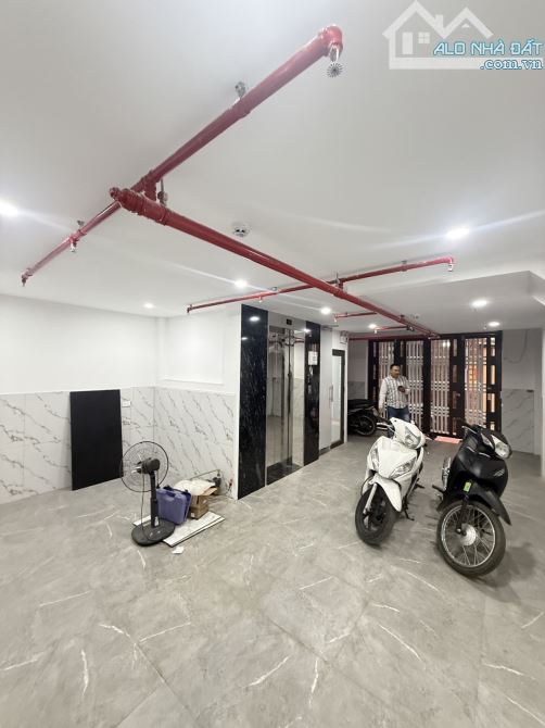 CHDV Liên Mạc 42m² 5 tầng 7PKK Góc-thang máy-ô tô đỗ cửa chỉ 6,x tỷ rẻ giật mình - 1