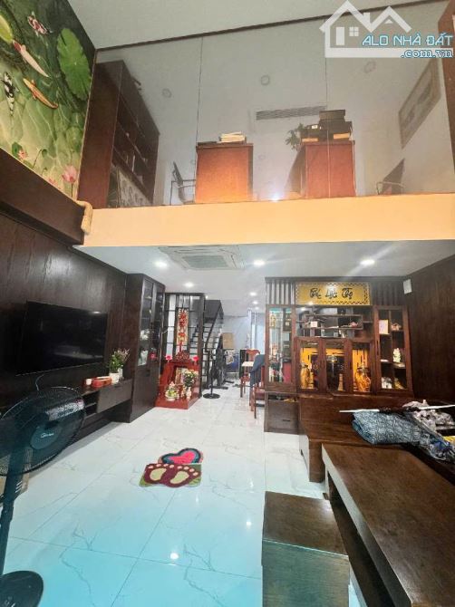 Nhà Đẹp 5 Tầng BTCT, Đường 7m Ô Tô Tránh - Ngay Vạn Phúc City - Full Nội Thất - Giá 8,6 Tỷ - 1
