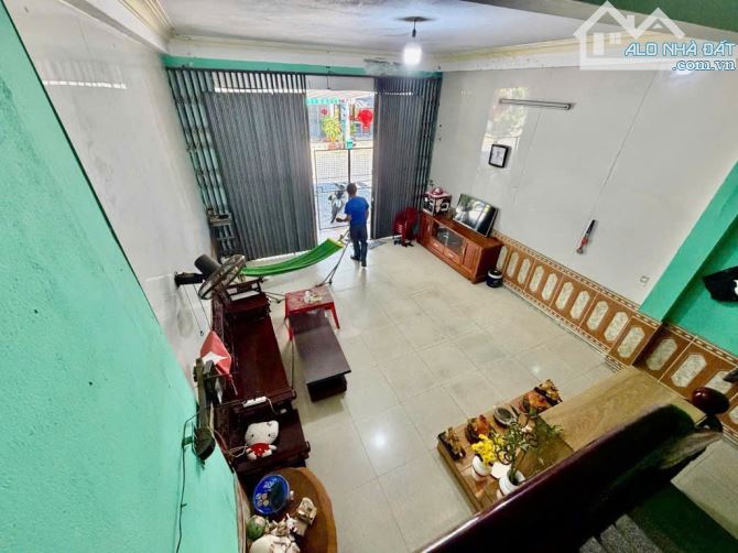 Bán nhà 3 tầng Hoàng Dư Khương Khuê Trung đường 7m5 kiên cố re nhất - 1