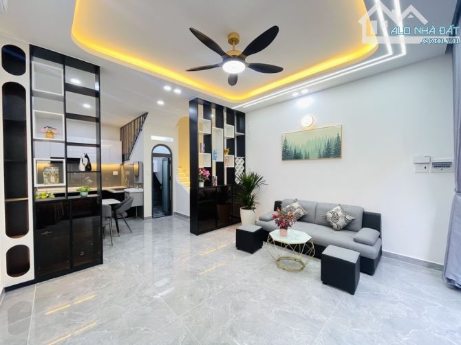 BÁN NHÀ 3 TẦNG - 4.4x10M - FULL NỘI THẤT - CHỢ THẠNH ĐÀ GÒ VẤP, NHỈNH 5 TỶ - 1