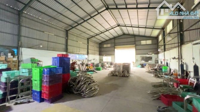 BÁN ĐẤT TẶNG NHÀ XƯỞNG TÂN QUÝ TÂY BÌNH CHÁNH 840M2 ĐƯỜNG XE TẢI TRÁNH - 1