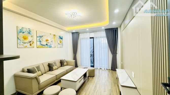 BÁN NHÀ NGUYỄN SƠN – LONG BIÊN, 60M,THANG MÁY XỊN XÒ , NGÕ THÔNG, HAI BƯỚC RA Ô TÔ TRÁNH, - 1