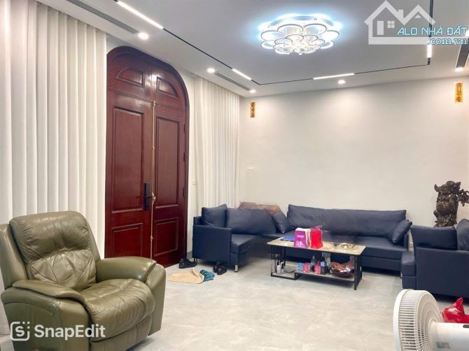 Bán nhà vườn Thịnh Quang 5 tầng 101m2 ô tô đỗ, ngõ thông, nội thất sang trọng ở, cho thuê - 1