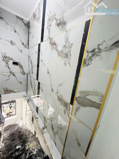 Bán căn nhà mới đẹp sân xe hơi gần đền thánh Martin, chợ Thánh Tâm giá tốt - 1