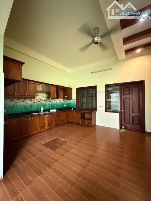 Bán nhà 4 tầng hud A nhìn vườn hoa dt 82.5m2 + mt 5m + hướng TN giá 15.2 tỷ - 1