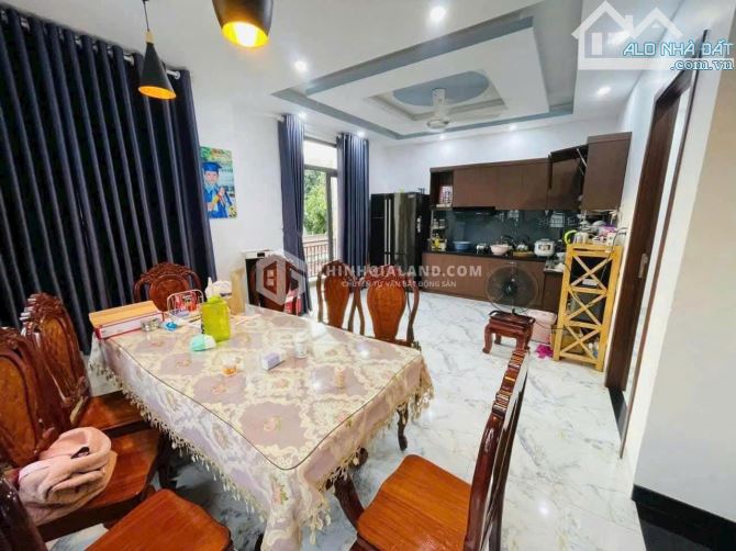 CHÍNH CHỦ BÁN NHÀ 1 TRỆT 3 LẦU CÓ GARAGE Ô TÔ – NGUYỄN TRƯỜNG TỘ. GẦN BÃI TRƯỚC - 1