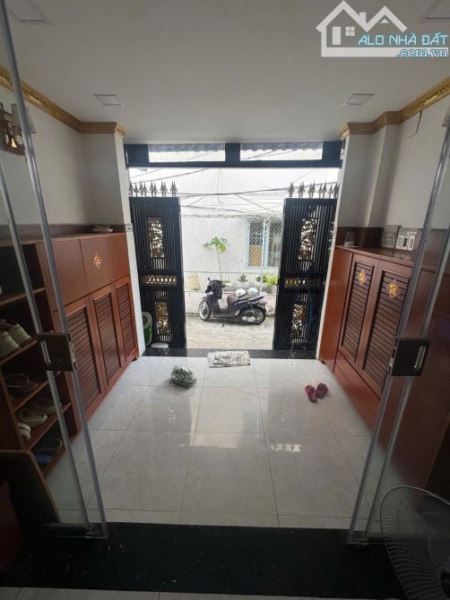 Cần tiền trả tiền ngân hàng bán gấp ngôi nhà TL 10 Bình Tân 4x18 5,6 tỷ, SHR - 1