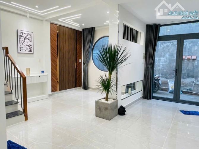 Bán nhà 4.7x18m, 3 tầng mới full nội thất hẻm lớn huỳnh tấn phát, có gara xe hơi, 9.8 tỷ - 1
