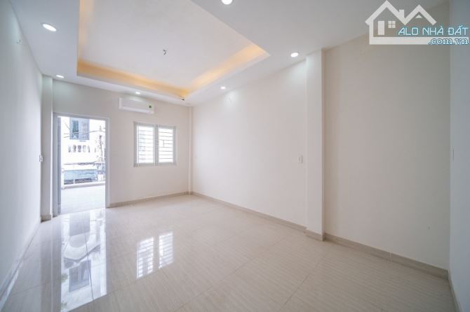 🌿 NHÀ ĐẸP Ở LIỀN – CMT8 P5 TÂN BÌNH (Phường Tân Bình) – XE HƠI NGỦ TRONG NHÀ – 3 TẦNG - 1