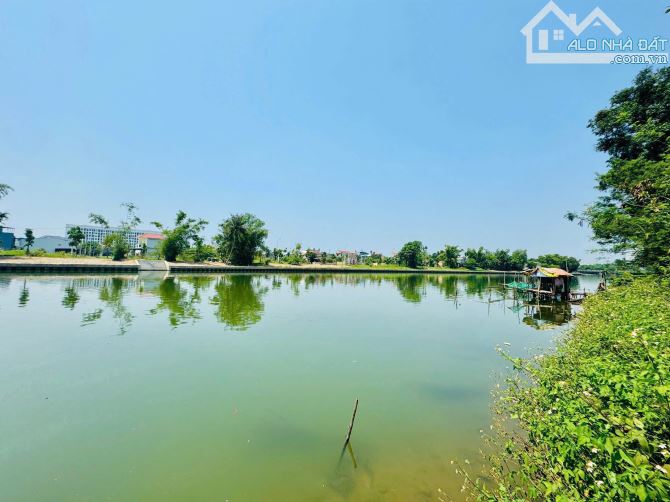 Bán lô đất 2 Mặt tiền đường NGUYỄN CỬU VÂN - View sông Như Ý - DT 215m2 - Giá 3xtr/m2 - 1