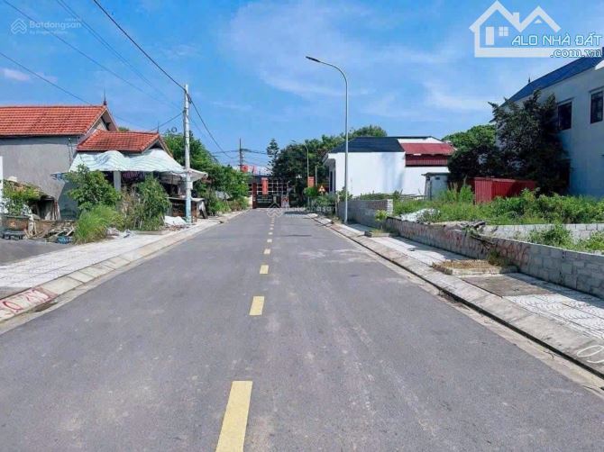 ĐẤT RẺ 111M2 NGAY ĐƯỜNG LÝ THÁI TỔCHÂN PHÀ CÁT LÁI GIÁ NGỘP 1 TỶ 570 SỔ RIÊNG CHÍNH CHỦ - 1