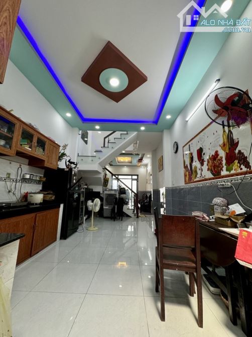 Bán gấp nhà 2 tầng diện tích 85m2, đường Đông Hưng Thuận 2, Quận 12, giá 4,9 tỷ - 1