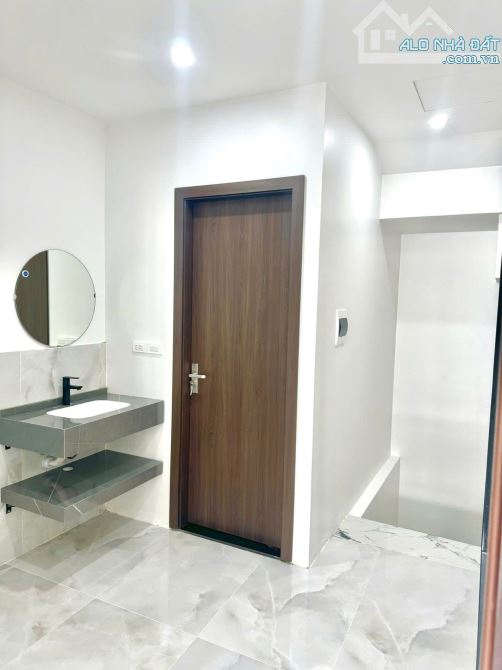 Cho thuê nhà 985 Tam Trinh, 38m2 x 5 tầng, 3 ngủ. Giá 13tr - 1