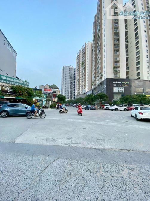 BÁN NHÀ NGÕ 390 NGUYỄN VĂN CỪ 183M2×4 TẦNG, MT 6.5M – 52.5 TỶ LONG BIÊN – HAI MẶT NGÕ Ô TÔ - 1