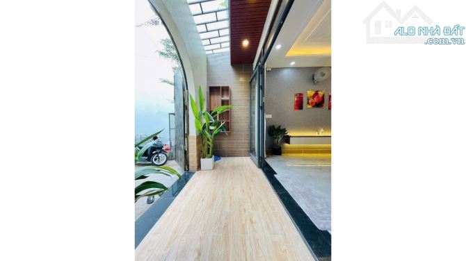 Hạ 300tr bán gấp nhà 3 tầng Tân cổ điển, 5x15,sát CV Làng Hoa, Gò Vấp :nhỉnh 80tr/m - 1