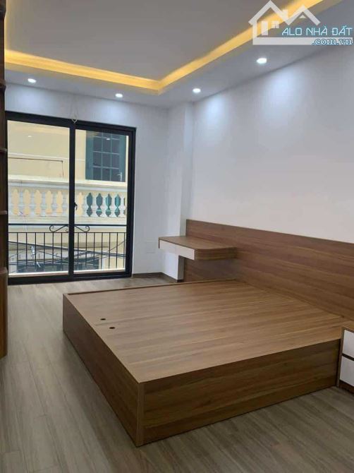 NHÀ NHẬT TẢO- BẮC TỪ LIÊM- 5 TẦNG THANG MÁY NHỈNH 8 TỶ - 1