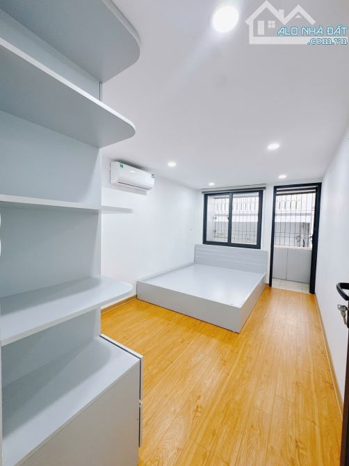SIÊU PHẨM TẬP THỂ BA ĐÌNH, NHÀ ĐẸP FULL NỘI THẤT, Ô TÔ ĐỖ, 2 THOÁNG TRƯỚC SAU - 1