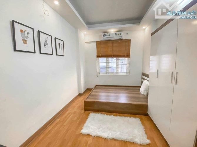 Bán nhà dòng tiền Kim Giang Hoàng Mai 8p, full đồ dòng tiền 30tr/tháng, sổ đẹp chỉ 7.5 tỷ - 1