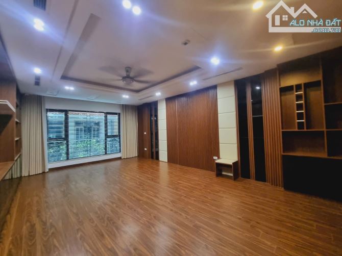 HOÀNG CẦU -ĐỐNG ĐA-PHÂN LÔ-VỊ TRÍ KIM CƯƠNG-Ô TÔ CHẠY VÒNG-7 TẦNG THANG MÁY-NHÀ MỚI-31 TỶ - 5