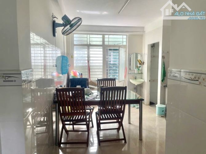 Bán nhà MT- TT Hải châu - sát Đh ngoại ngữ- KD tốt- 7.x tỷ - 1