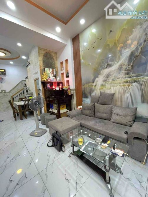 Bán nhà 2 tầng 32m² (4x8), Tỉnh Lộ 10, gần Chiến Lược, Tân Hòa Đông, chỉ hơn 3 tỷ - 1