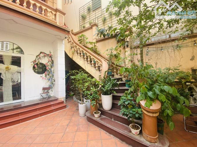 Nhà sân vườn Thái Hà 150m2x4T MT5m oto đỗ cửa nhiều phòng sử dụng vị trí đẹp 30tr/th - 1