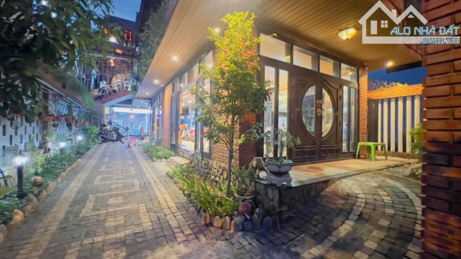 BIỆT THỰ HOÀ QUÝ ,THIẾT KẾ ĐẸP ,DÒNG TIỀN 10TRIỆU 1NGÀY ,DT KHỦNG. - 1