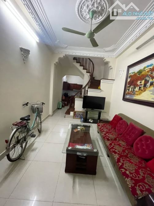 BÁN NHÀ CHÙA BỘC, ĐỐNG ĐA, 30M RA MẶT PHỐ, NGÕ THÔNG BA GÁC, 2 THOÁNG TRƯỚC SAU, Ở SƯỚNG - 1