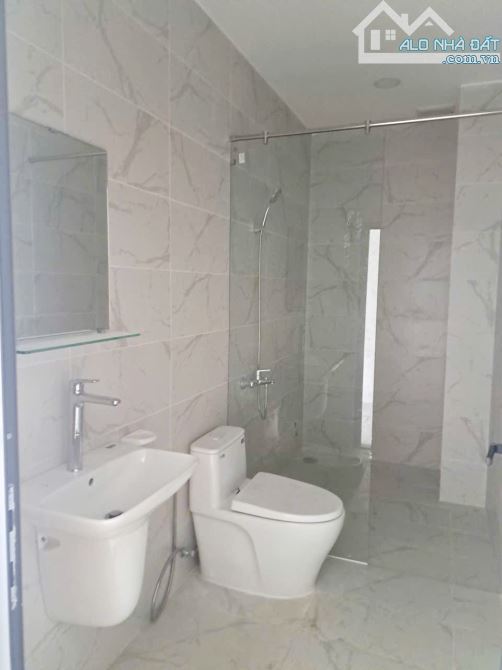 Nhà Mới Xây 2 Lầu 5x18m Đường Tân Thới Nhất 18, P.Tân Thới Nhất Quận 12 Giá 23tr/th TL - 1