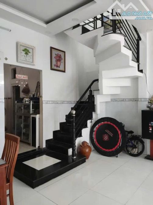 BÁN NHÀ ĐẸP NGUYỄN SỸ SÁCH_ TÂN BÌNH_ HXH 1 TRỤC-  5 x 11.2m- CHỈ 5.6 TỶ TL - 1