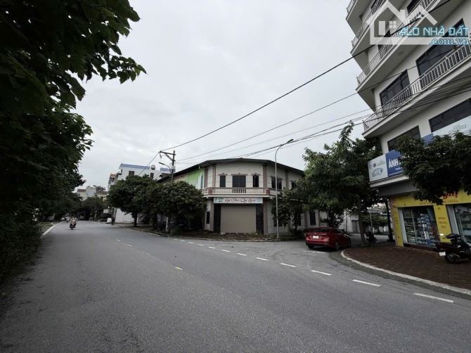 YÊN THƯỜNG - PHÂN LÔ ĐẤU GIÁ - VỈA HÈ Ô TÔ TRÁNH - KINH DOANH ĐỈNH - MT QUYỀN LỰC - 1
