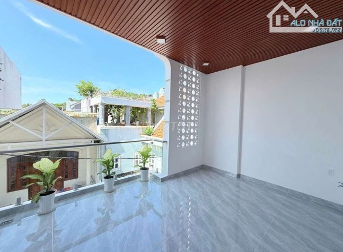 BÁN NHÀ MỚI ĐẸP ĐƯỜNG HOÀNG HOA THÁM – P.2, VŨNG TÀU,GẦN BÃI SAU HẺM 2 ÔT TRÁNH NHAU - 1