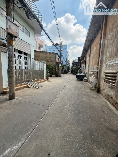 Hơn 7 tỷ, gần uỷ ban quận 11, DT 52.4m2 không lộ giới, hẻm 7m ô tô thông - 1
