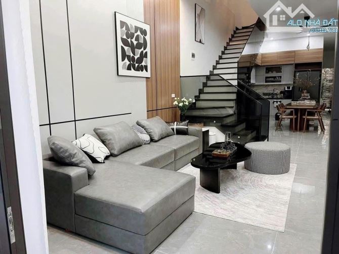 Siêu Phẩm Nhà 5x20m Trang Bị Full Nội Thất Cao Cấp – Ngay TT Thủ Dầu Một - 1