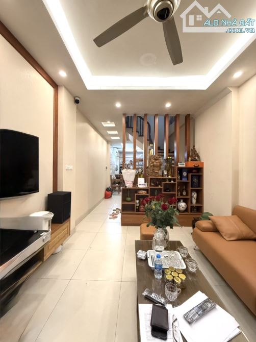 2 nhà ra phố Lê Trọng Tấn, Trịnh Đình Cửu - 1