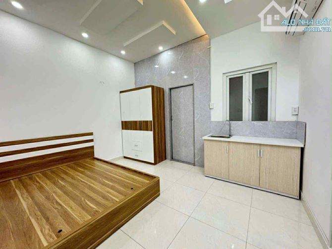 BÁN NHÀ CHDV SIÊU LỢI NHUẬN – HẺM XE HƠI 6M – HOÀNG BẬT ĐẠT, TÂN BÌNH – 56M² – GIÁ CHỈ 7.7 - 1