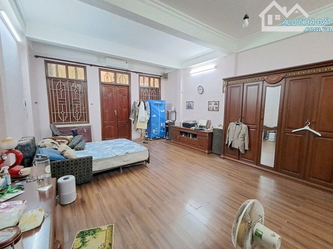 Bán nhà Lý Thường Kiệt, 45m2, 5 tầng, mặt tiền 5.2m, 30.5 tỷ, ngõ rộng thoáng, KD đỉnh - 1