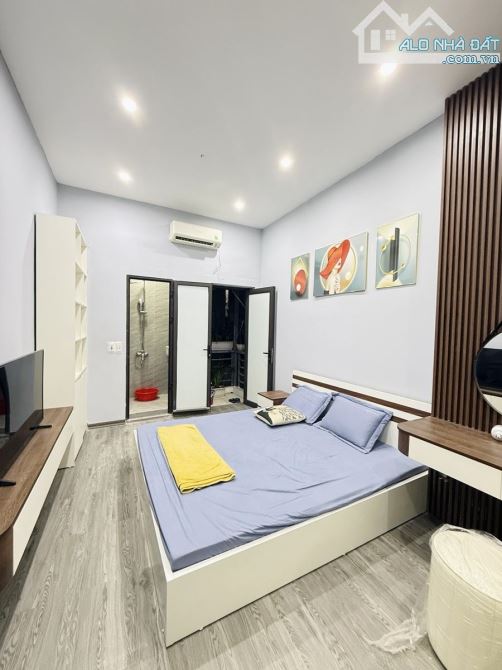 Nhỉnh 5 tỷ! Nhà đẹp ngõ Lệnh Cư, Khâm Thiên, Đống Đa 23m x 5 tầng mặt tiền 3.6m - 1