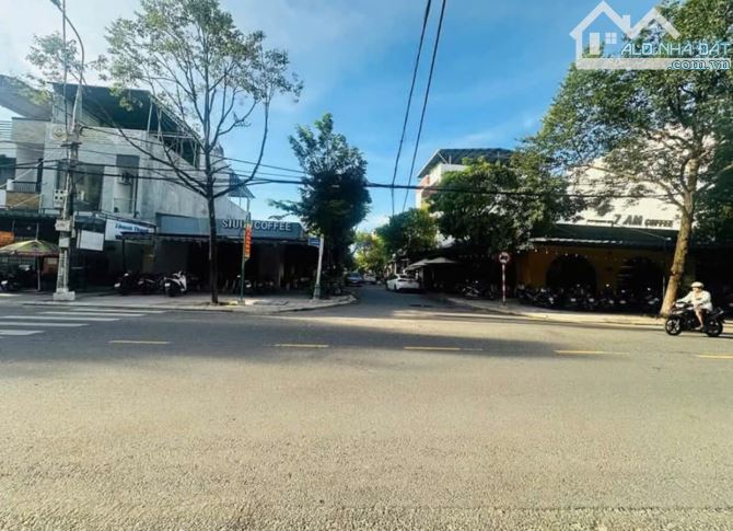 GIA ĐÌNH RA GẤP LÔ GÓC 2 MẶT TIỀN 165M2 NGANG 8M3 ĐƯỜNG 10M5 LẠC LONG QUÂN ĐỐI DIỆN TRƯỜNG - 1