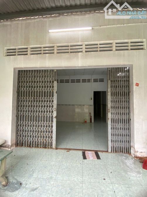 Cắt lỗ cần bán nhanh căn nhà ngay Tân Hiệp Hóc Môn  107m2 Sổ Hồng Riêng 815triệu Bao Phí - 1