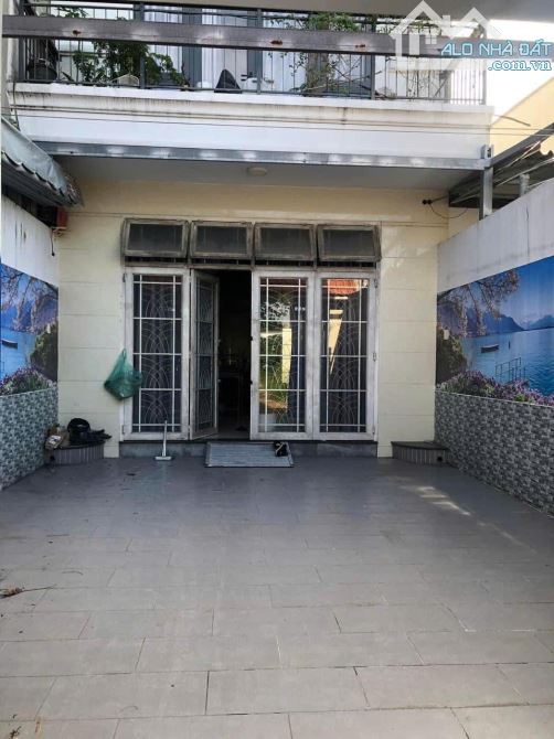NHÀ TRỆT 2 LẦU - 104 M2 - HOÀN CÔNG - NGAY TRƯỜNG CẤP 1,2,3 DĨ AN, TP.DĨ AN - Chỉ với 5.x - 1