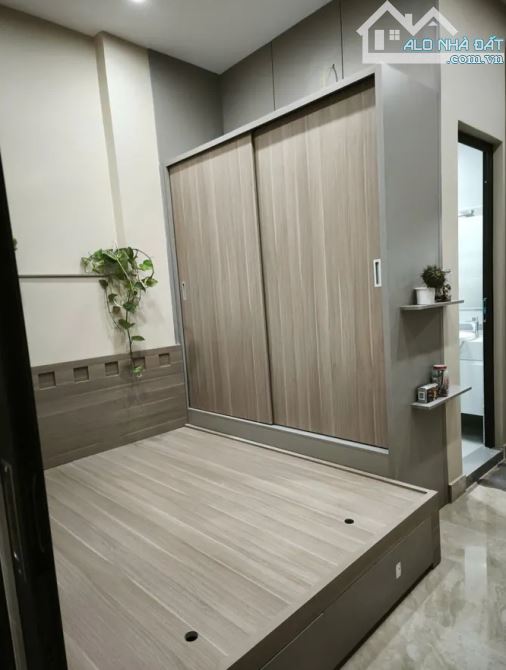 SIÊU HIẾM NHÀ ĐẸP PHỐ NGUYỄN VĂN CỪ –DT 48M² – MT 5M – 5 TẦNG – Ô TÔ ĐỖ CỬA GIÁ 10.X TỶ - 1