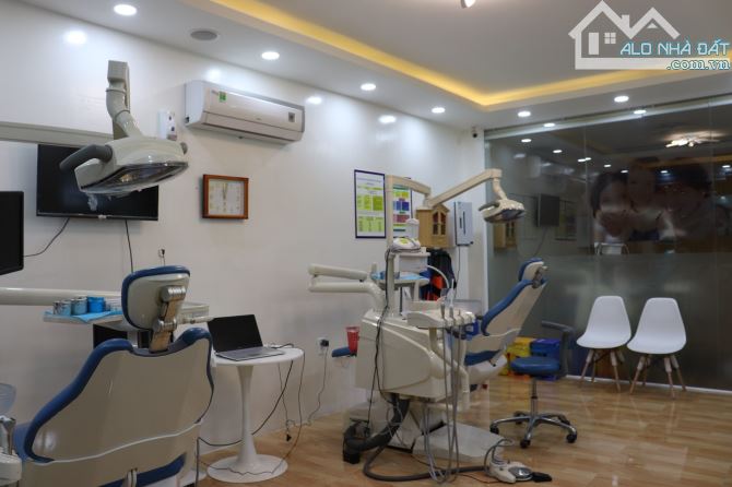 BÁN NHÀ MẶT PHỐ GIẢNG VÕ- PHỐ VIP ĐỐNG ĐA, VỈA HÈ RỘNG. KINH DOANH SẦM UẤT - 1