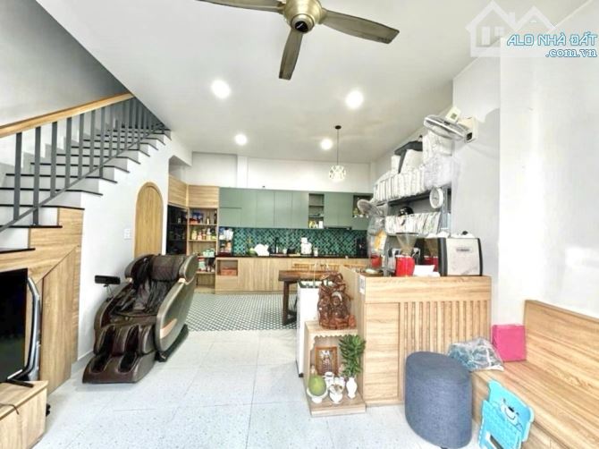 Nhà mới ngã tư Hàng Xanh - 4 tầng đúc, 5 PN, fulll nội thất - Nhỉnh 7 tỷ - 1
