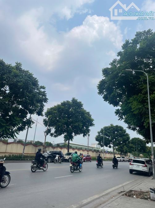 Vàng bảo tín sót lại, Lê Trọng Tấn, 78m2, oto quay compa, vị trí siêu phẩm - 1