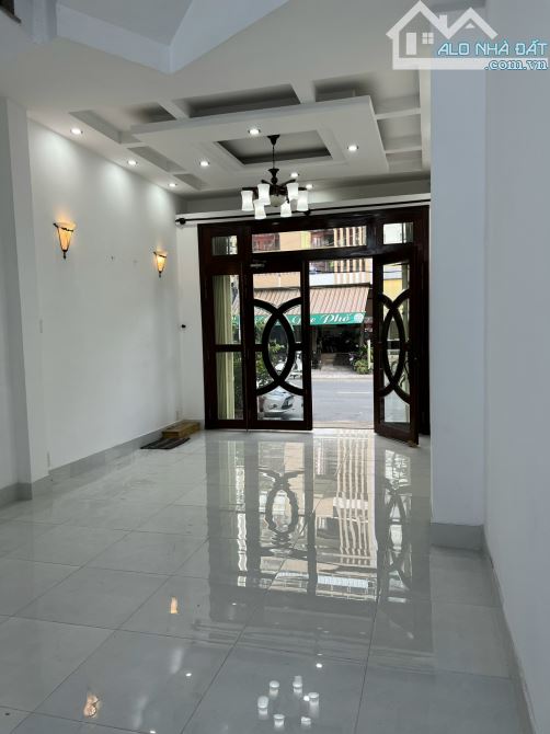 Bán nhà mặt tiền Bình Tiên, ngang 3m7 dài 24m, HĐT 36tr, chỉ 16 tỷ, Q.6 - 1