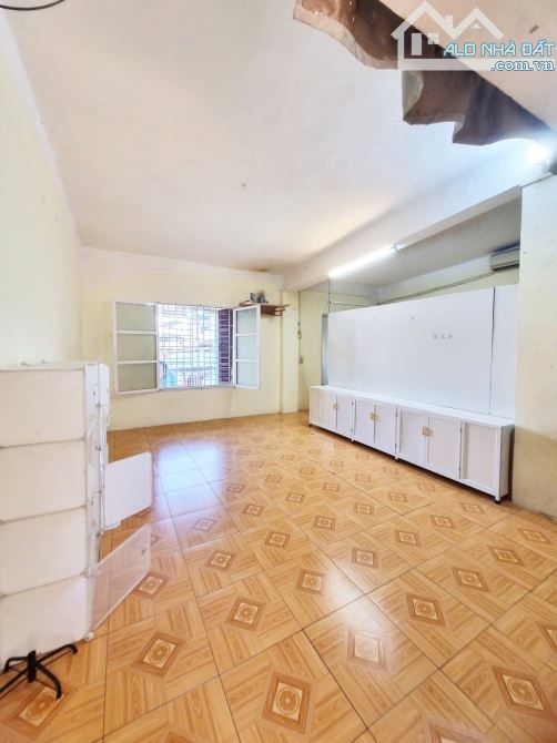 BÁN NHÀ TẬP THỂ NGUYÊN BẢN – 43M² SỔ ĐỎ – DÙNG GẦN 75M² – 3.4 TỶ - 1