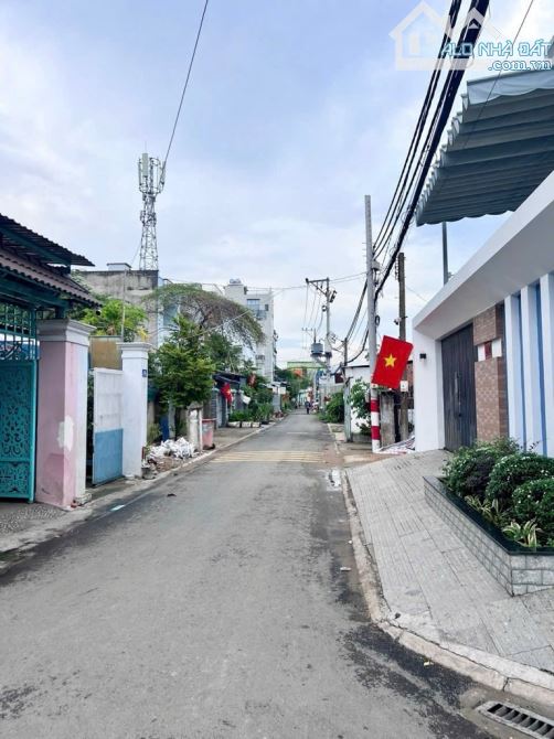02 CĂN NHÀ 3 TẦNG LIỀN KỀ MỚI TINH, HẺM XE HƠI- LONG TRƯỜNG-Q9 - 1